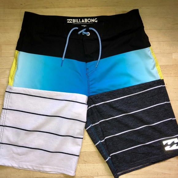 Billabong Boardshorts - Picture 1 of 2